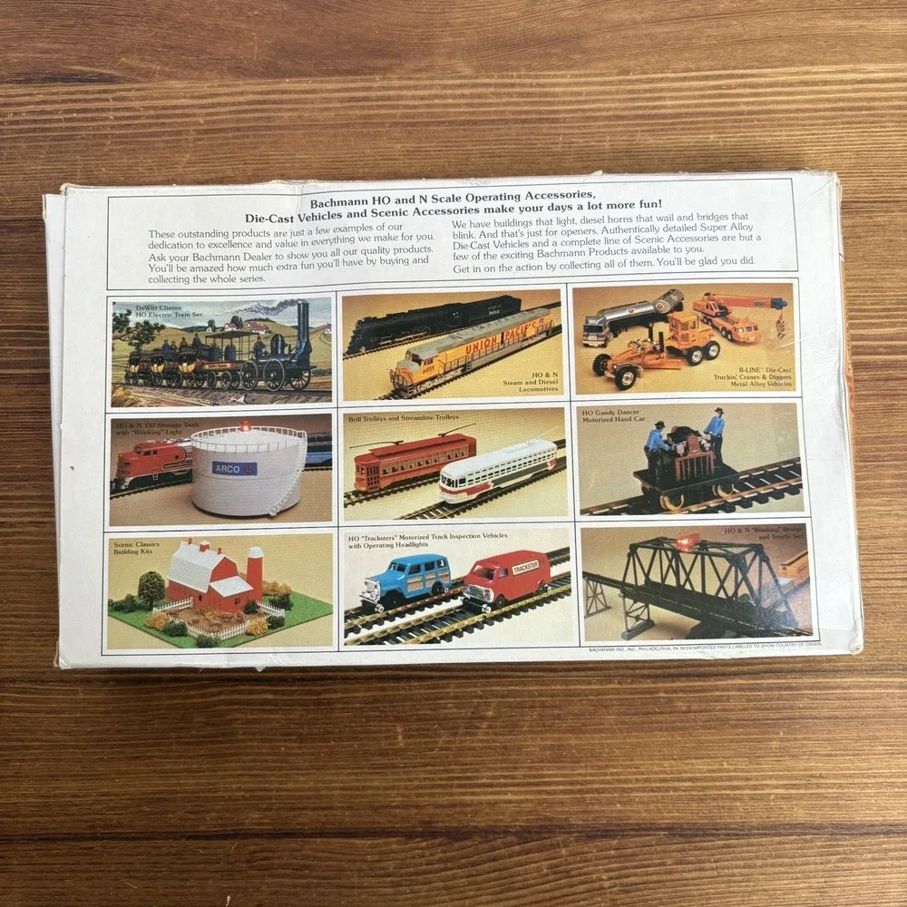Bachmann Train Town HO Scale Passenger Station Model Kit 47-1506 Complete Box